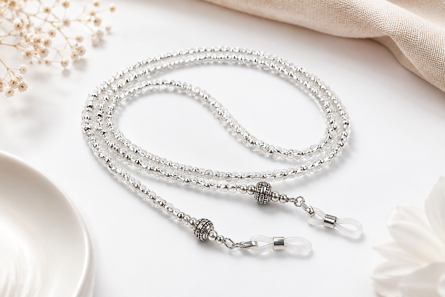 Brillenkette aus Schmetterlingsperlen & Metallperlen – Kristall-Silber